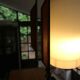 Suspension Mid-Century design italien, opalin-bois, années 50-60