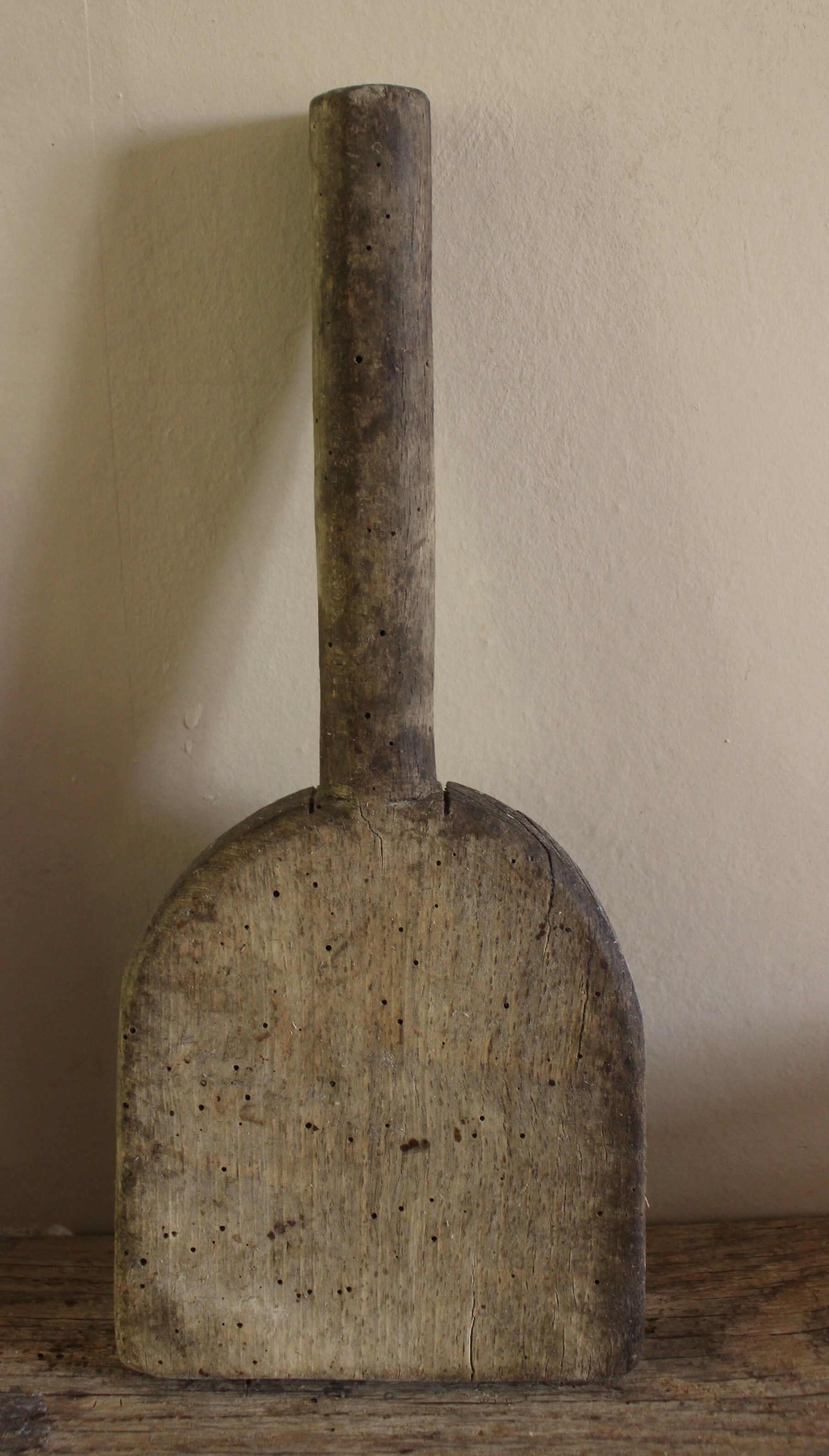 Clothes beater wood cutting board