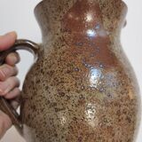 Sandstone pitcher