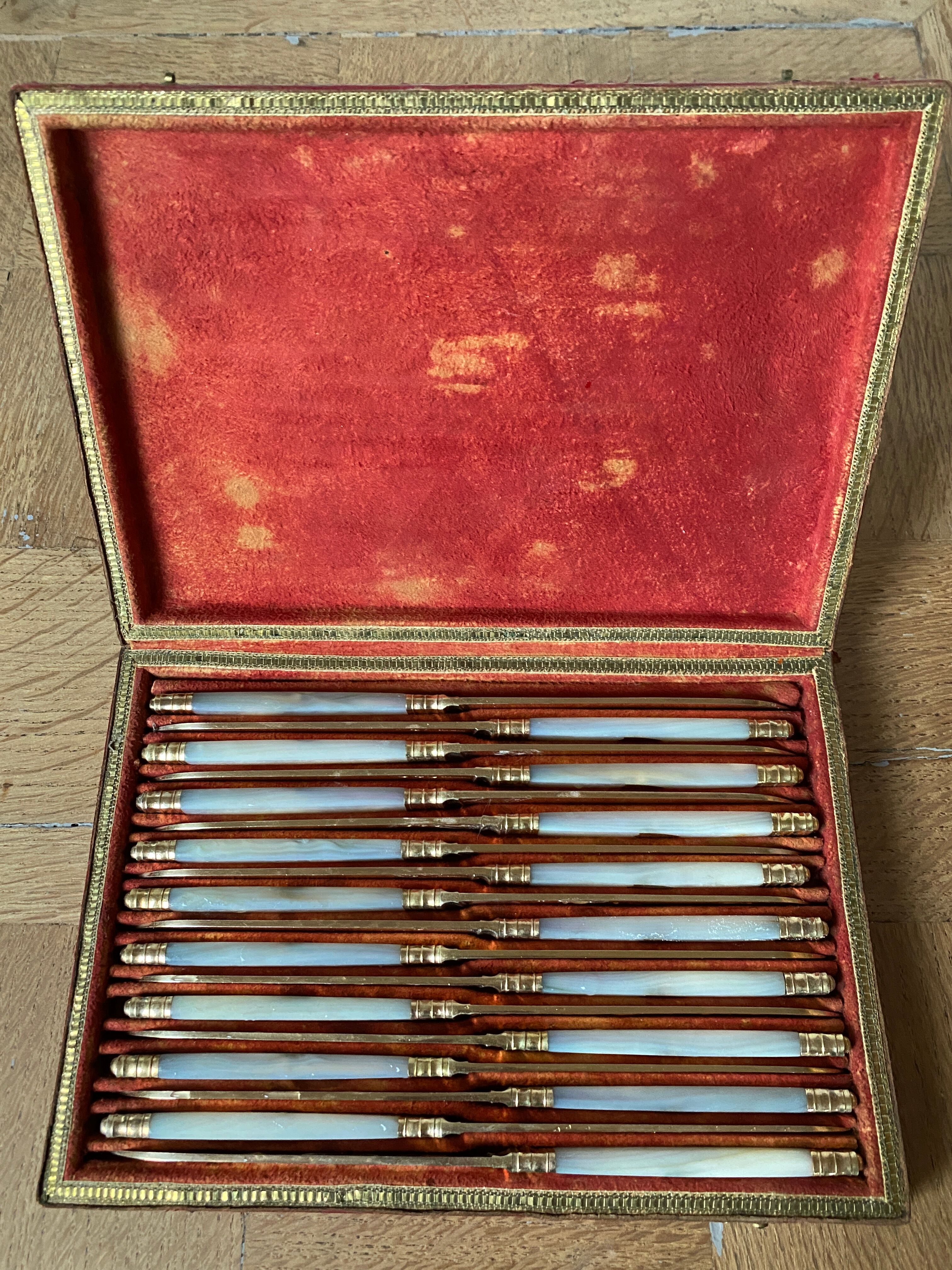 Fruit knives or vermeil entremets