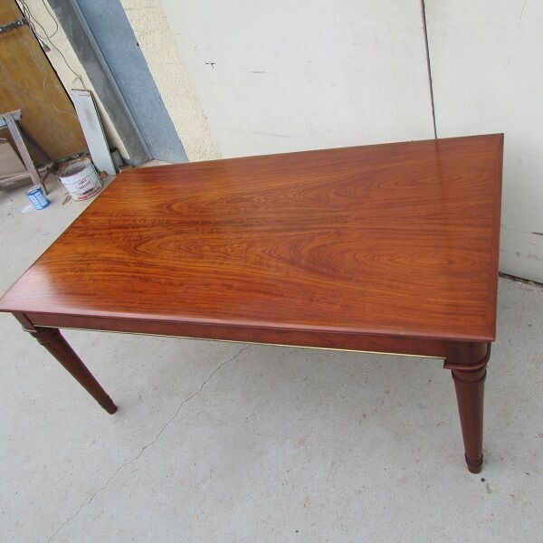 Rectangular table in mahogany with 2 leaves