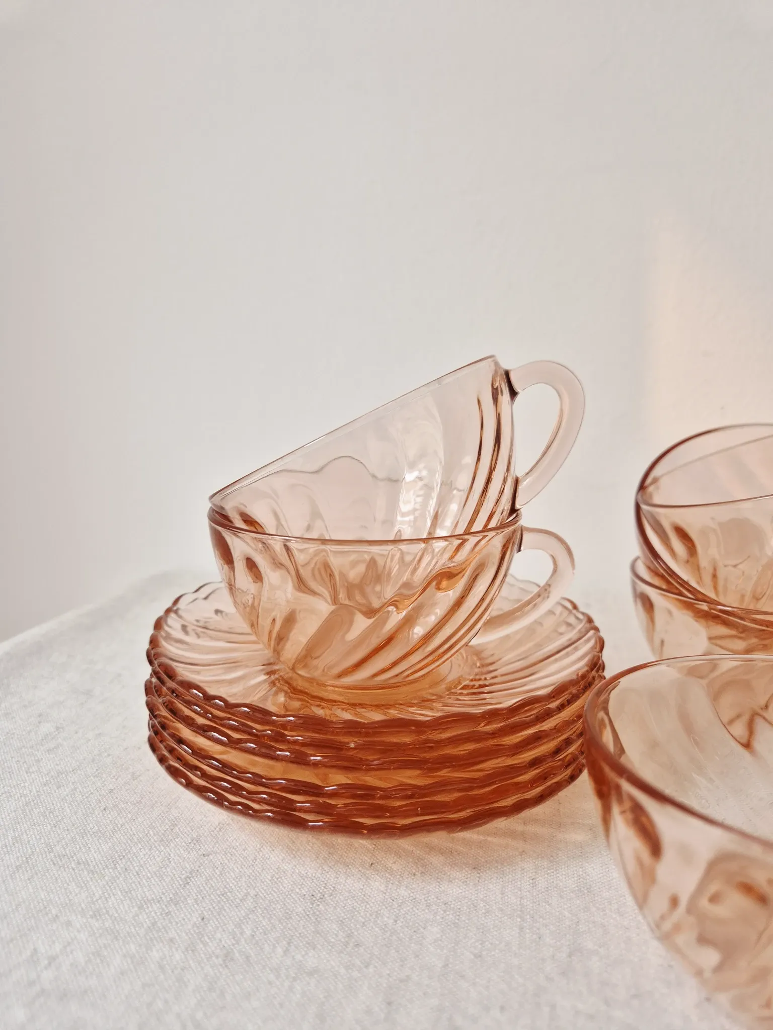 Set of 6 Coffee Cups & Saucers "Rosaline" '70s - Arcoroc France