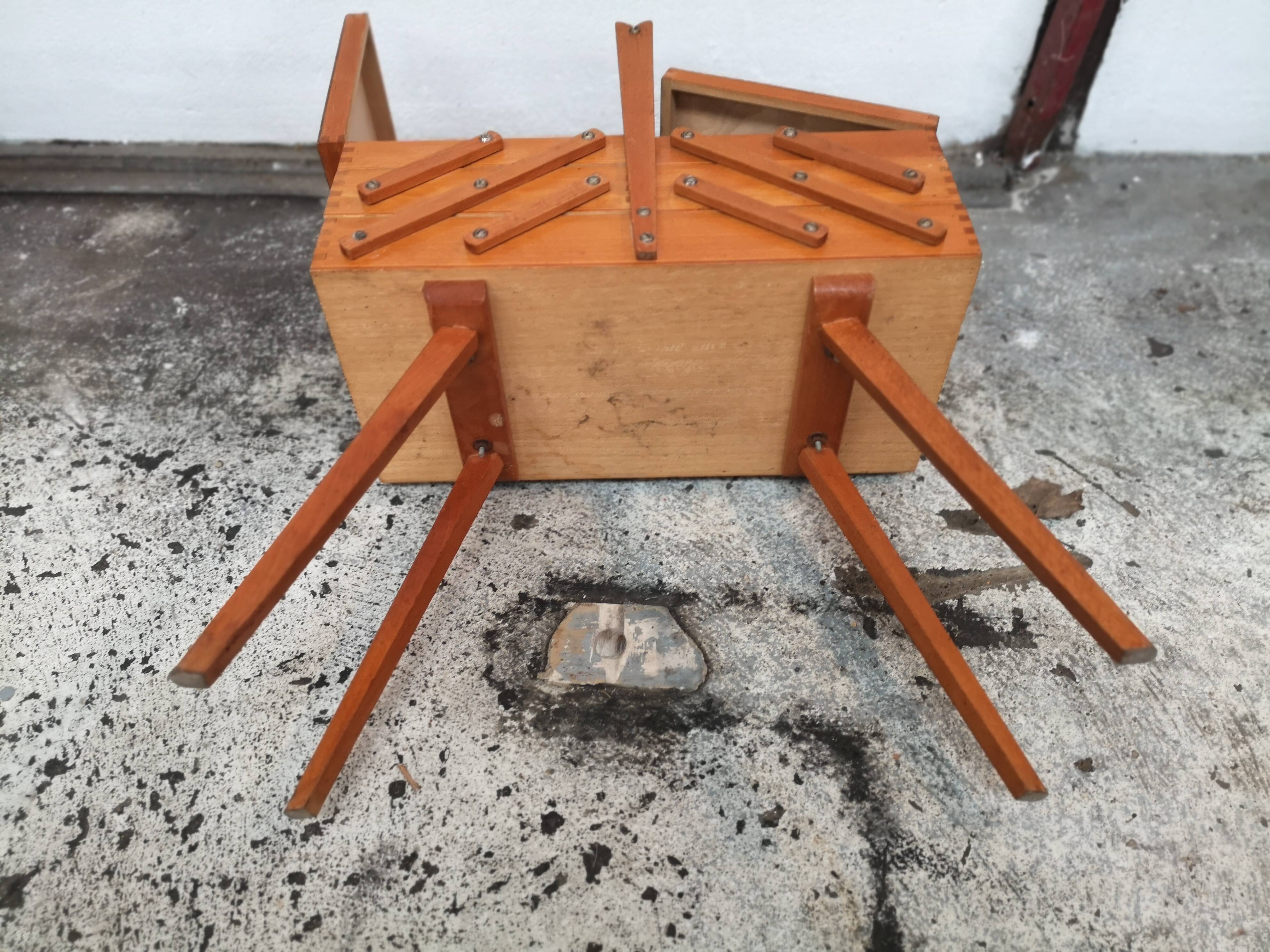 Former worker years 50 feet compass