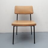 Chaise années 1950 en simili cuir beige