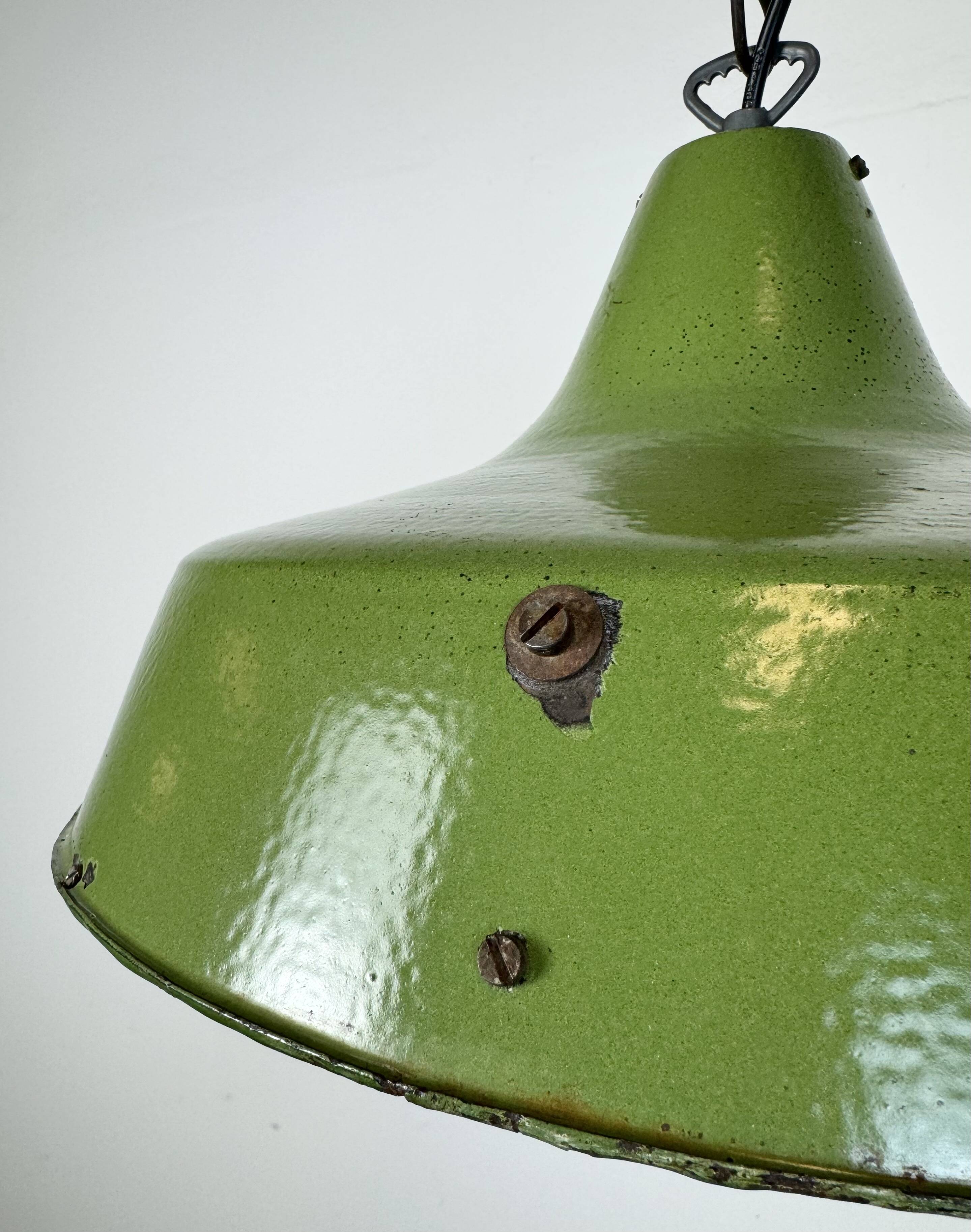 Industrial Italian Green Enamel Factory Pendant Lamp, 1960s