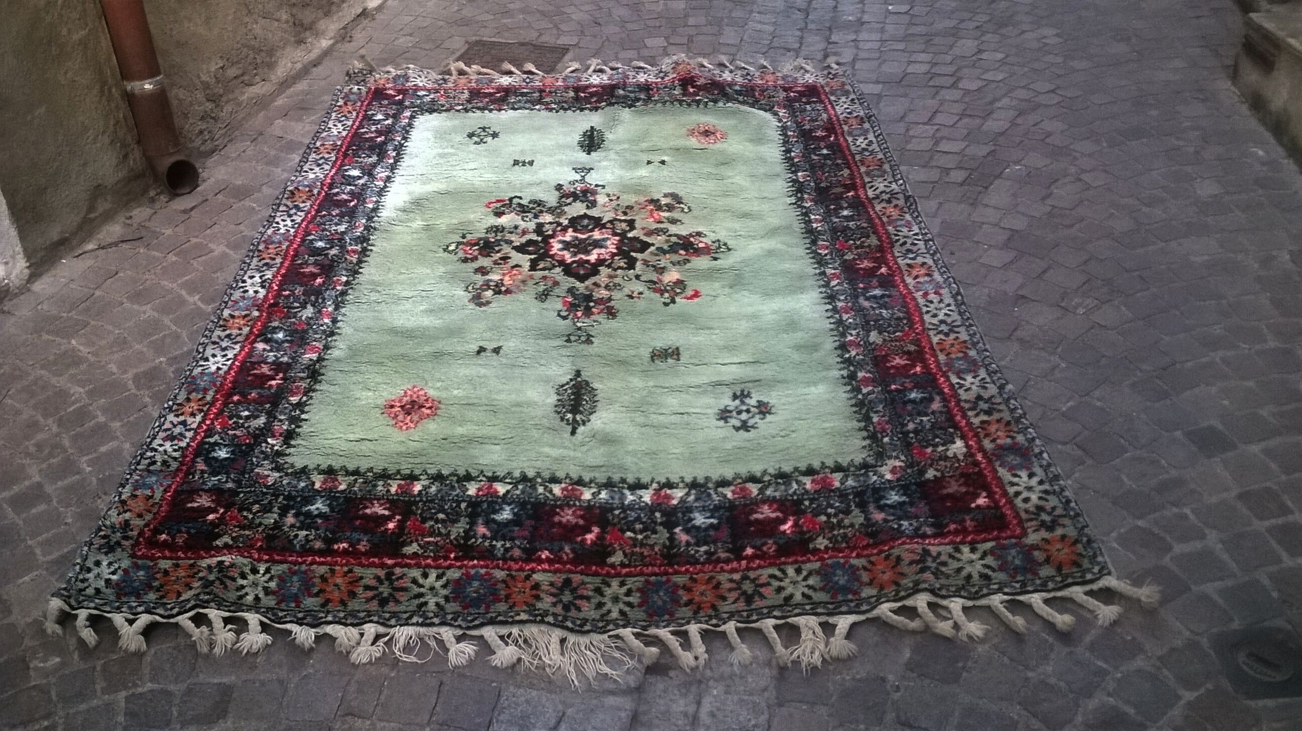 Handmade oriental rug  175x243cm