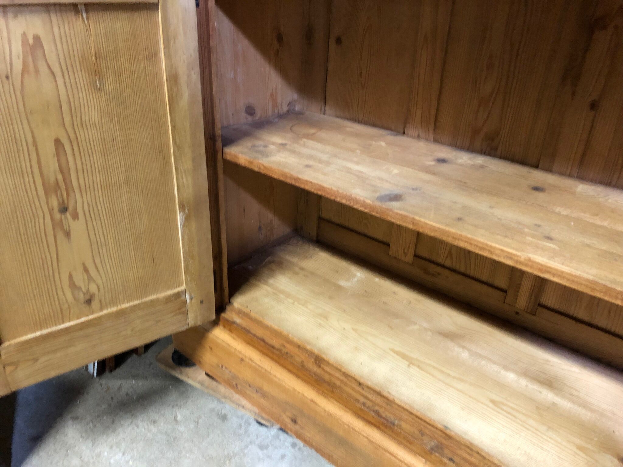 Old counter 4 pine doors