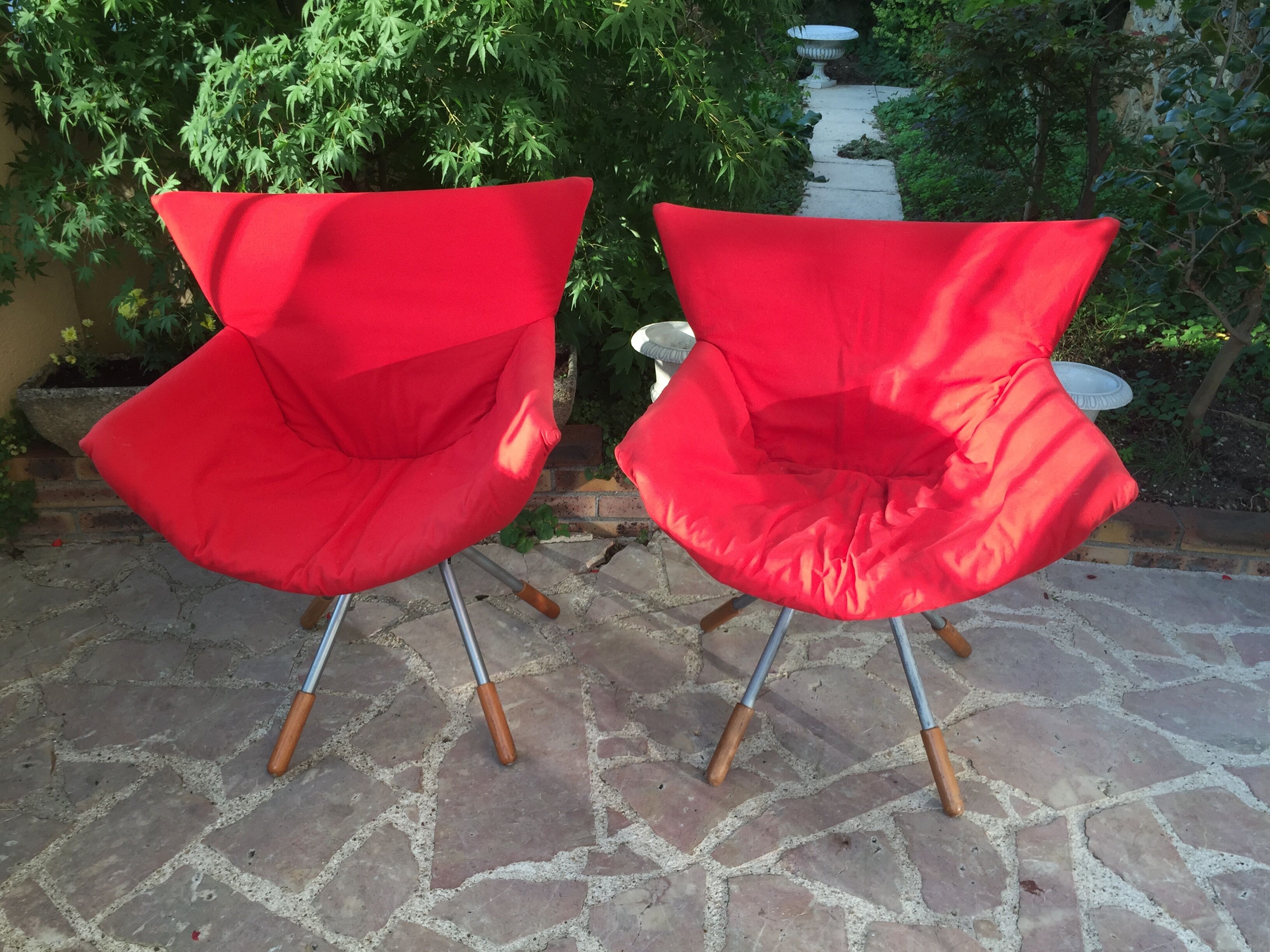 Pair of folding armchairs