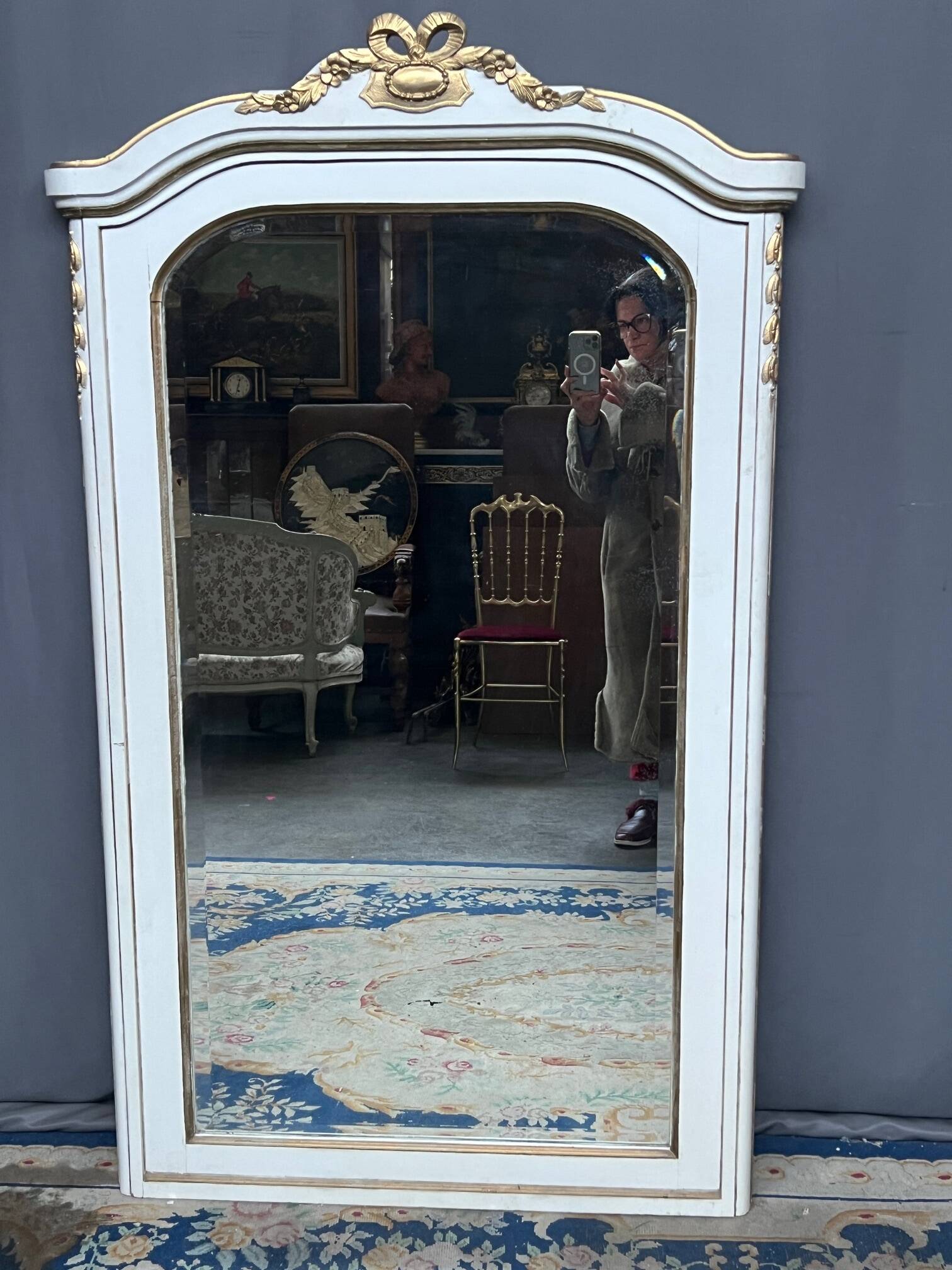 Louis XVI style mirror. Solid wood.