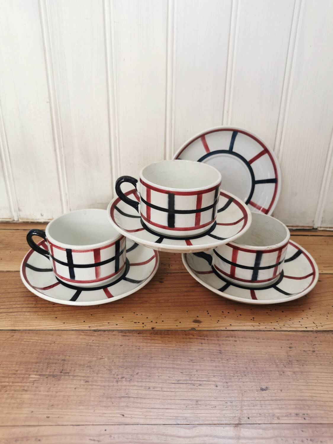 Old St Amand cups, Lou Basquez