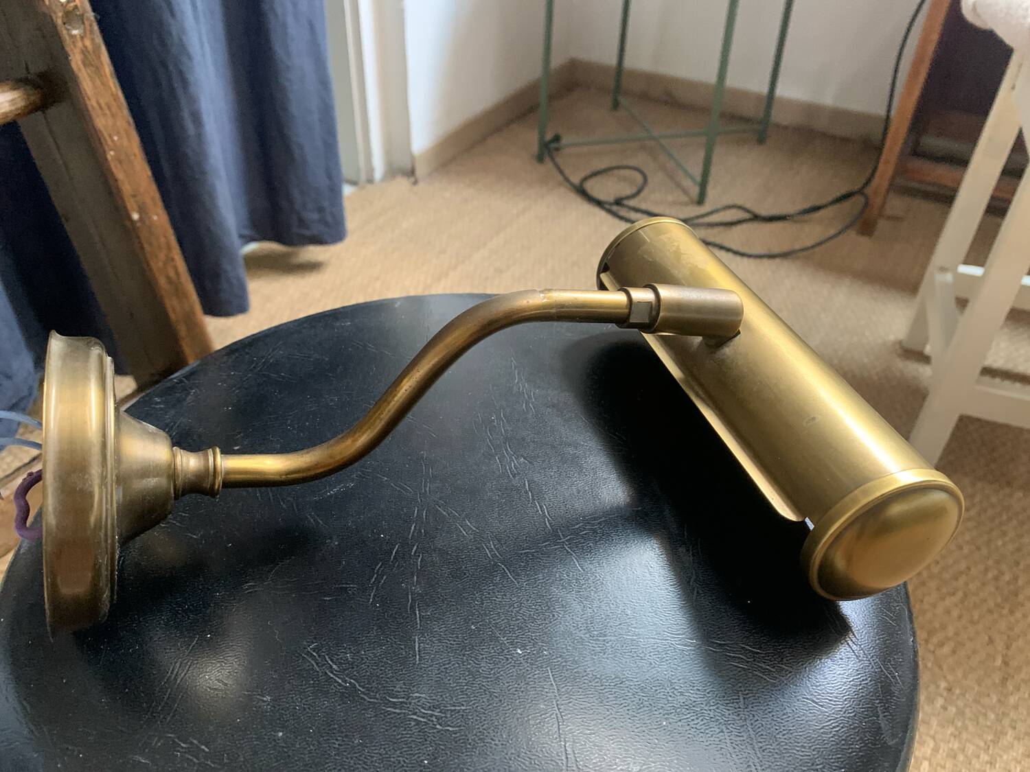 CVL brass wall light