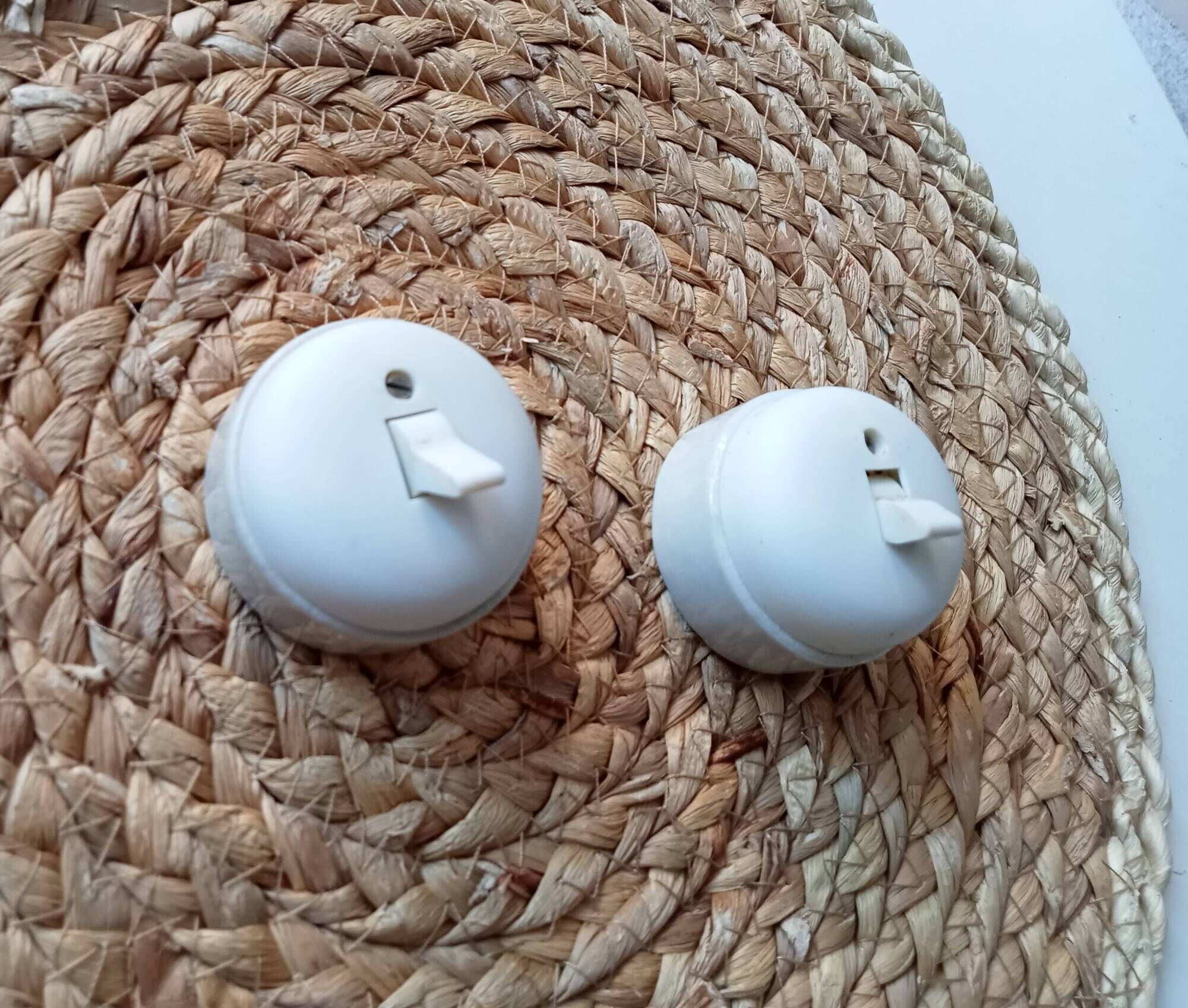 Set of 2 old two-way switches, porcelain and plastic, 50s/60s