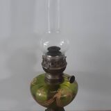 Lampe ancienne à pétrole en verre émaillé signée matador brenner