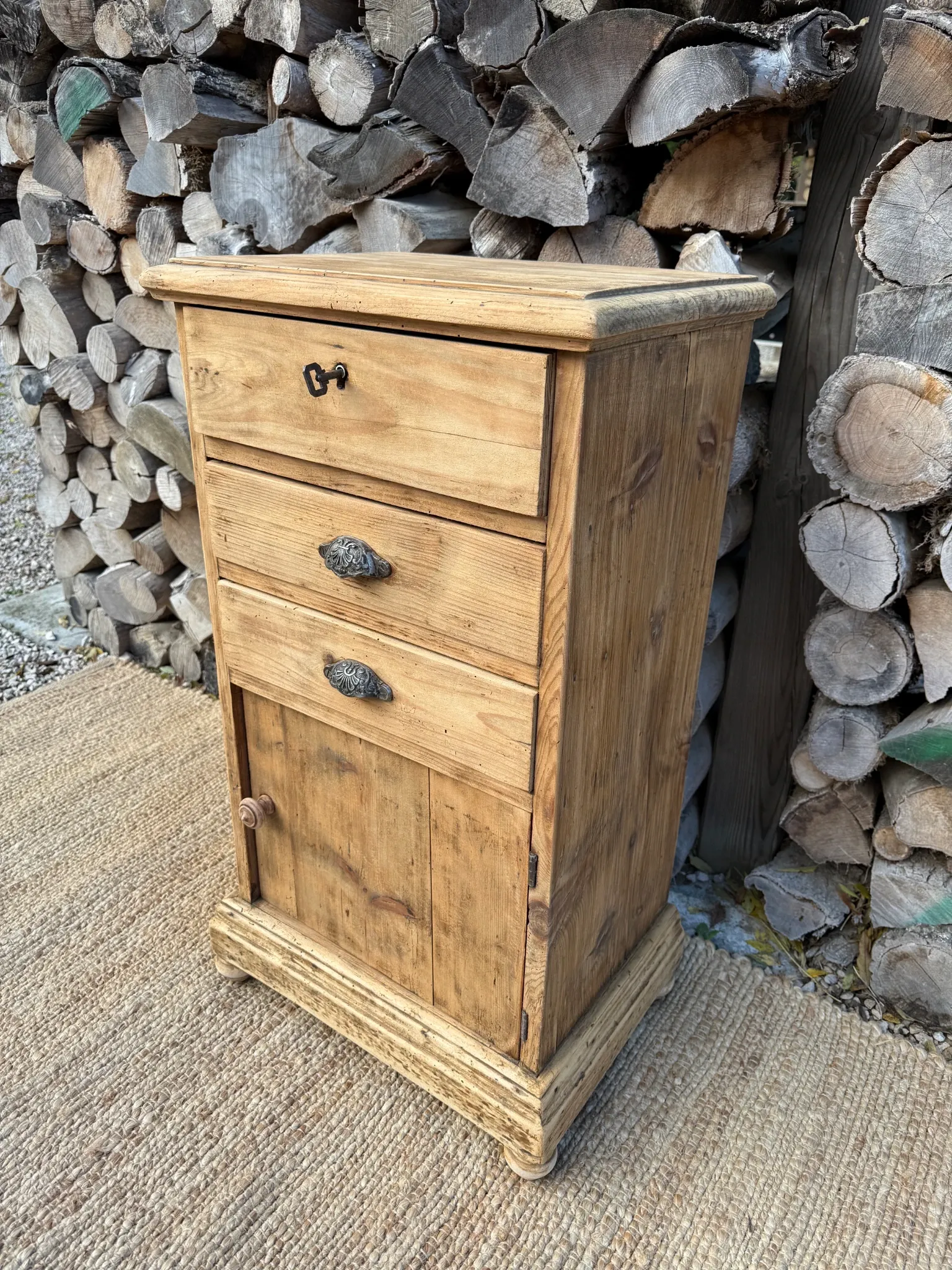 Solid wood chiffonier / Storage furniture