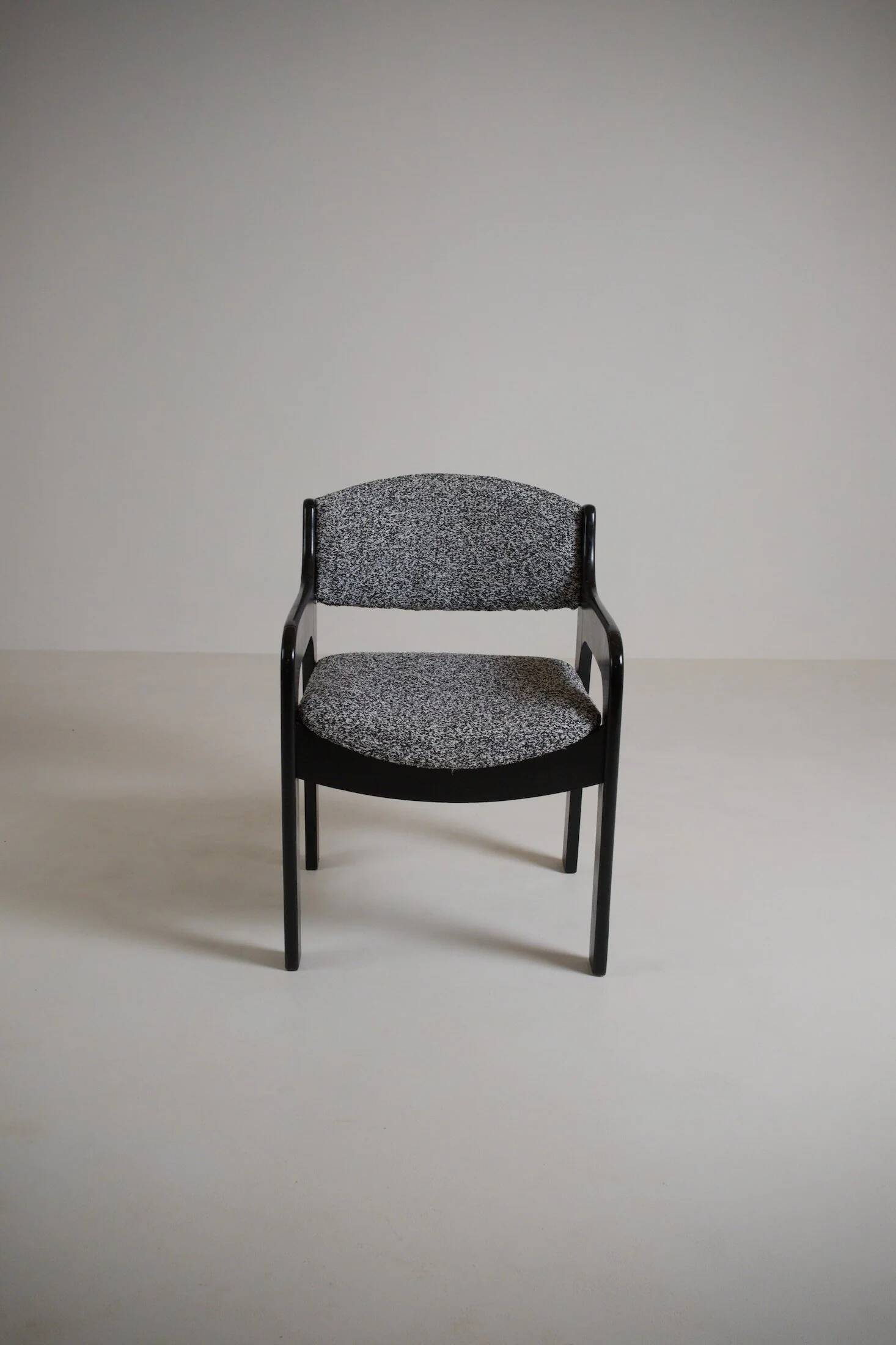 Chaise dans le goût de Eero Aarnio