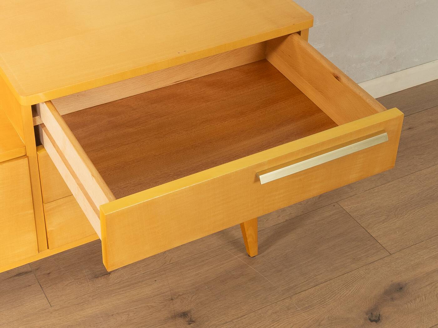 Commode élégante des années 1950, vintage
