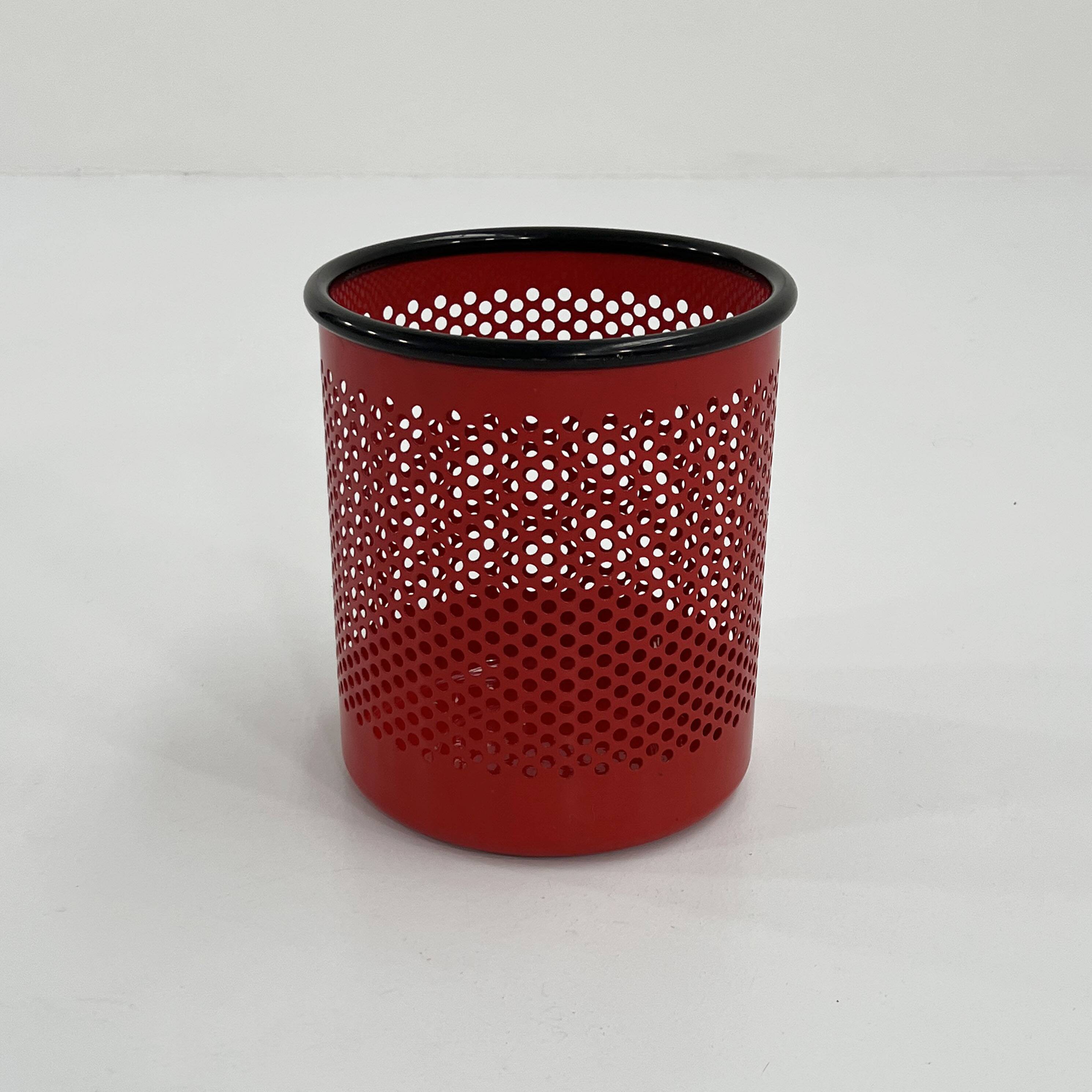 Red metal waste paper basket by R.Barbieri & R. Marianelli for Rexite, 1980