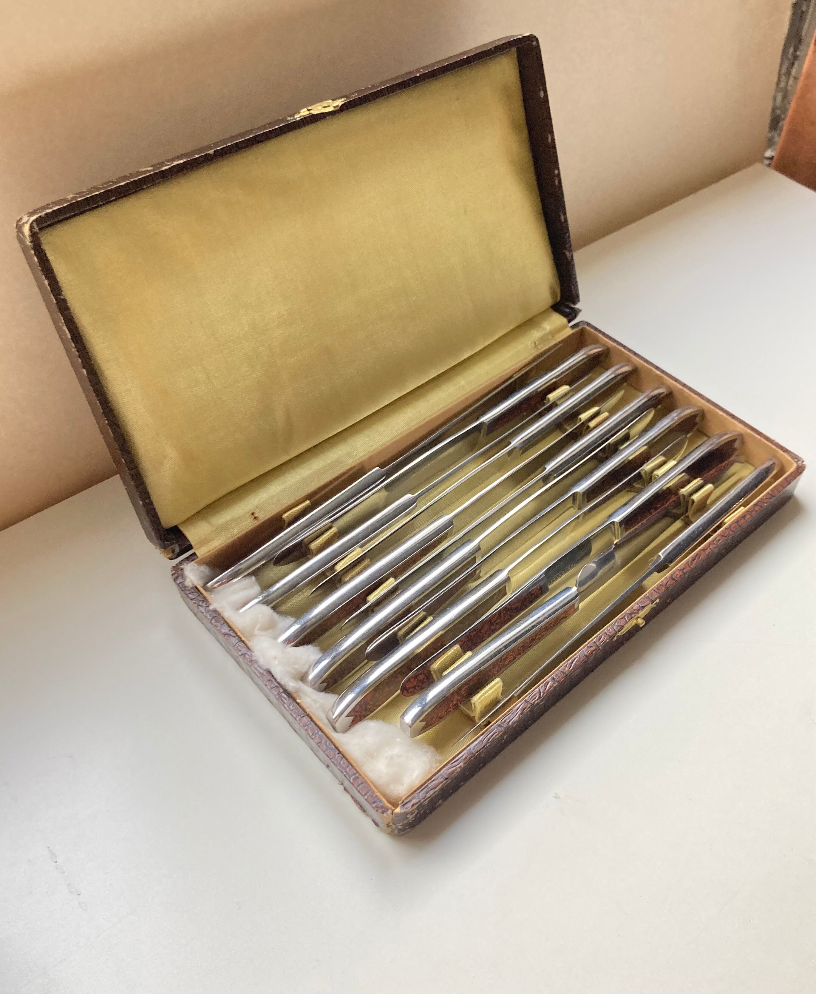 Old box 12 knives Art Deco Bakelite and chromed metal Apollonox