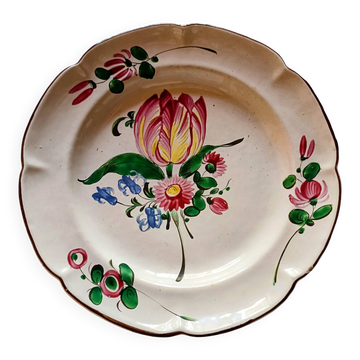 Assiette faïence de l'est St Clément décor tulipe