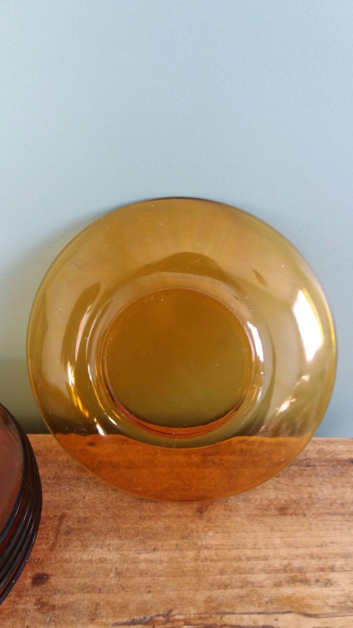 Duralex tea set, 6 large amber glass cups and saucers