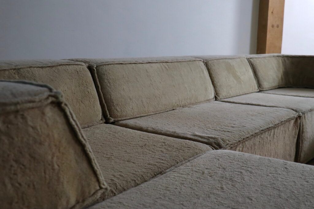 Canapé COR Trio en teddy beige par Team Form AG, années 1970.