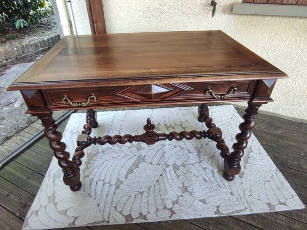 Bureau ancien en bois massif