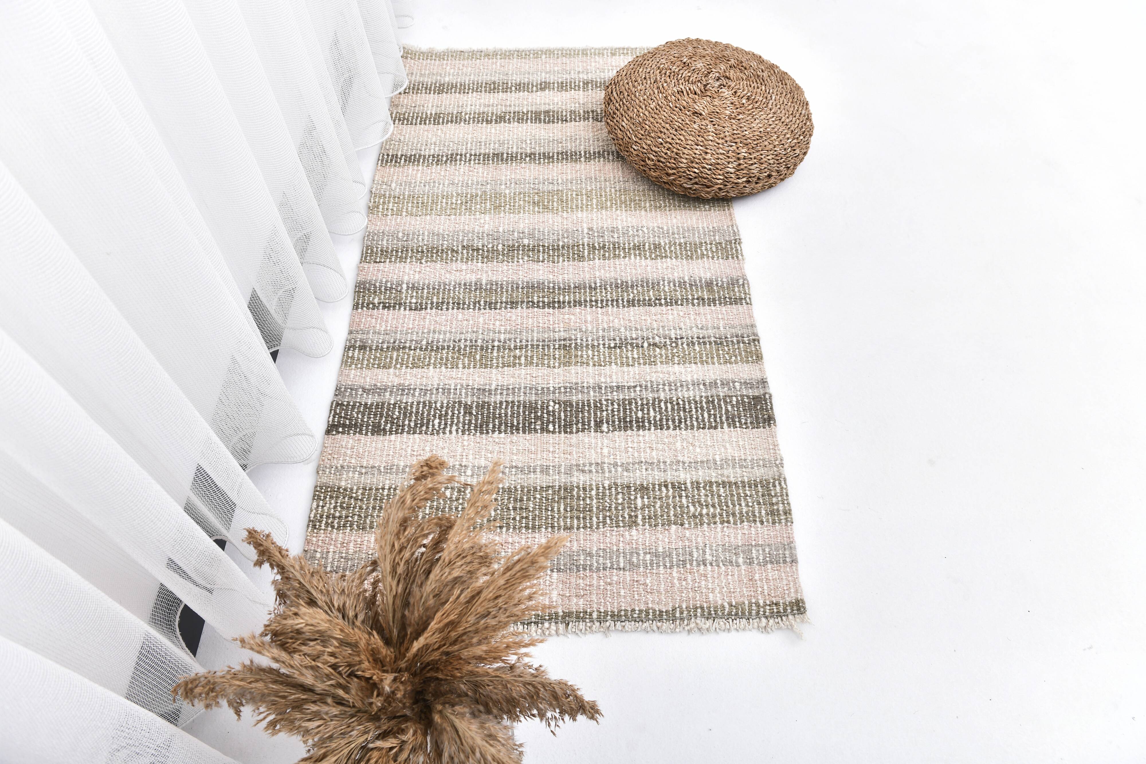 Tapis rose pastel, petit tapis en laine beige, tapis kilim pour l'entrée.