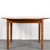 Table ronde extensible en teck danois des années 50.