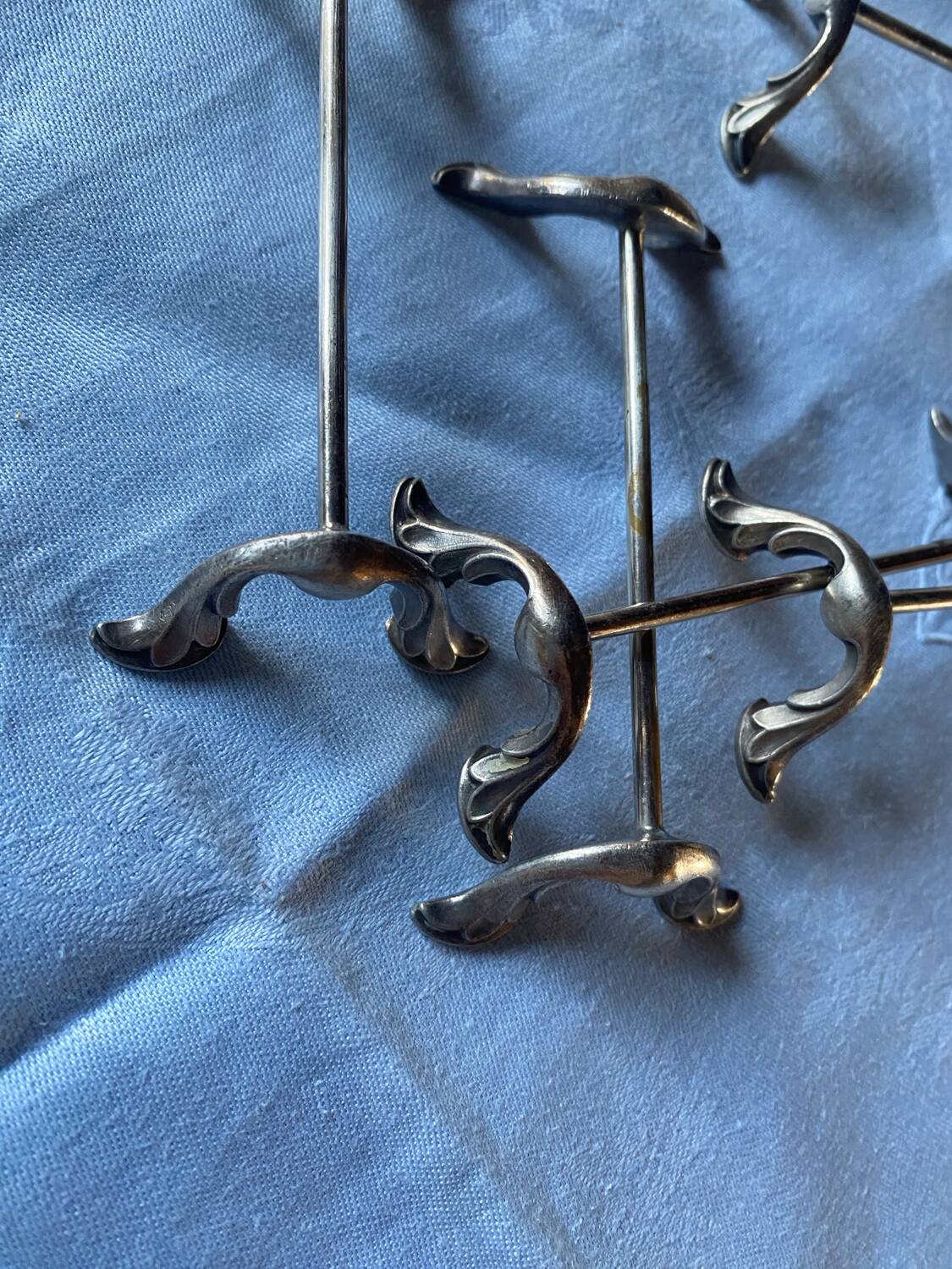 6 porte-couteaux anciens en métal argenté