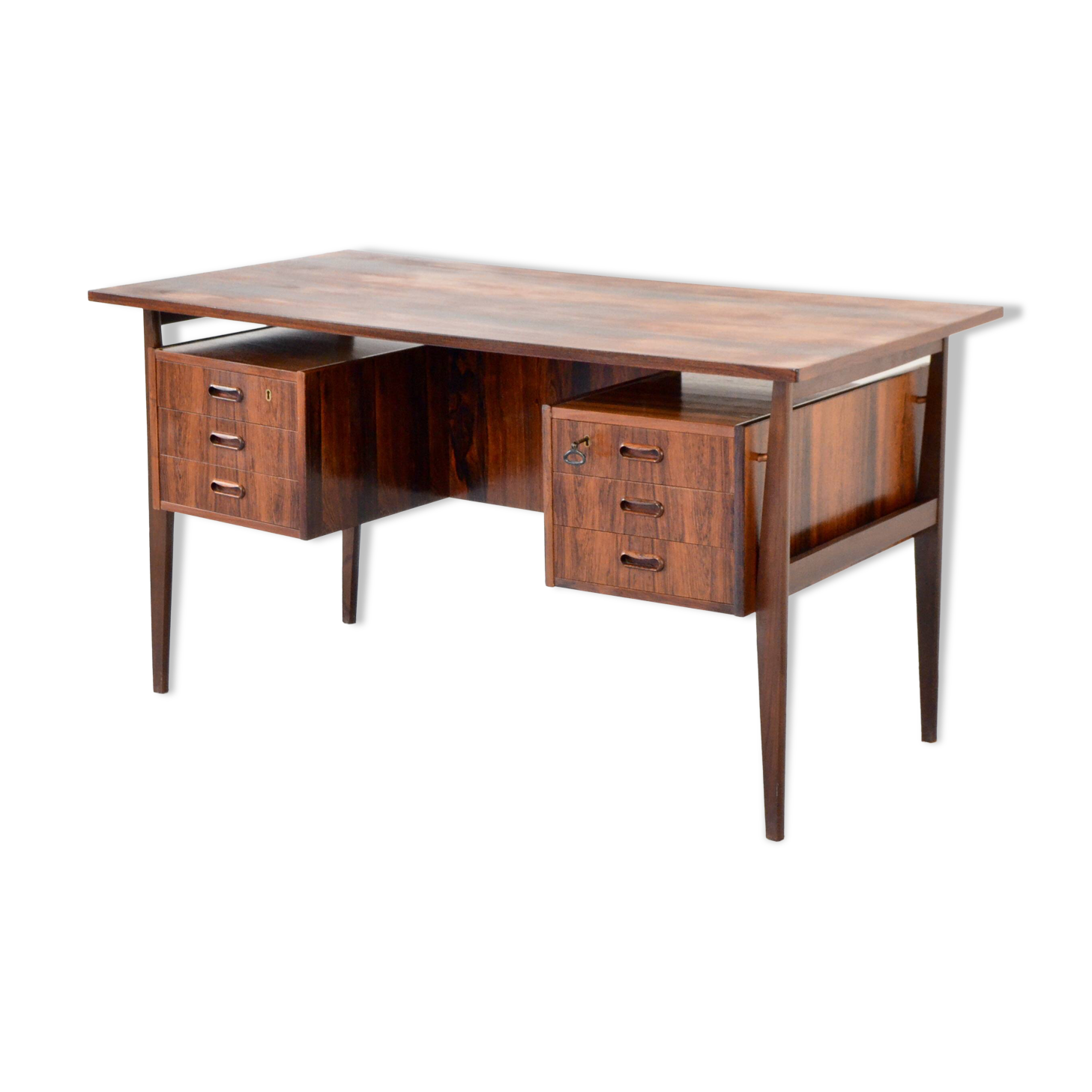 Midcentury Danish Executive Desk in Stunning Rosewood. Vintage / Modern