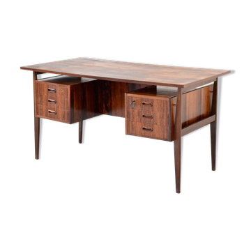 Midcentury Danish Executive Desk in Stunning Rosewood. Vintage / Modern
