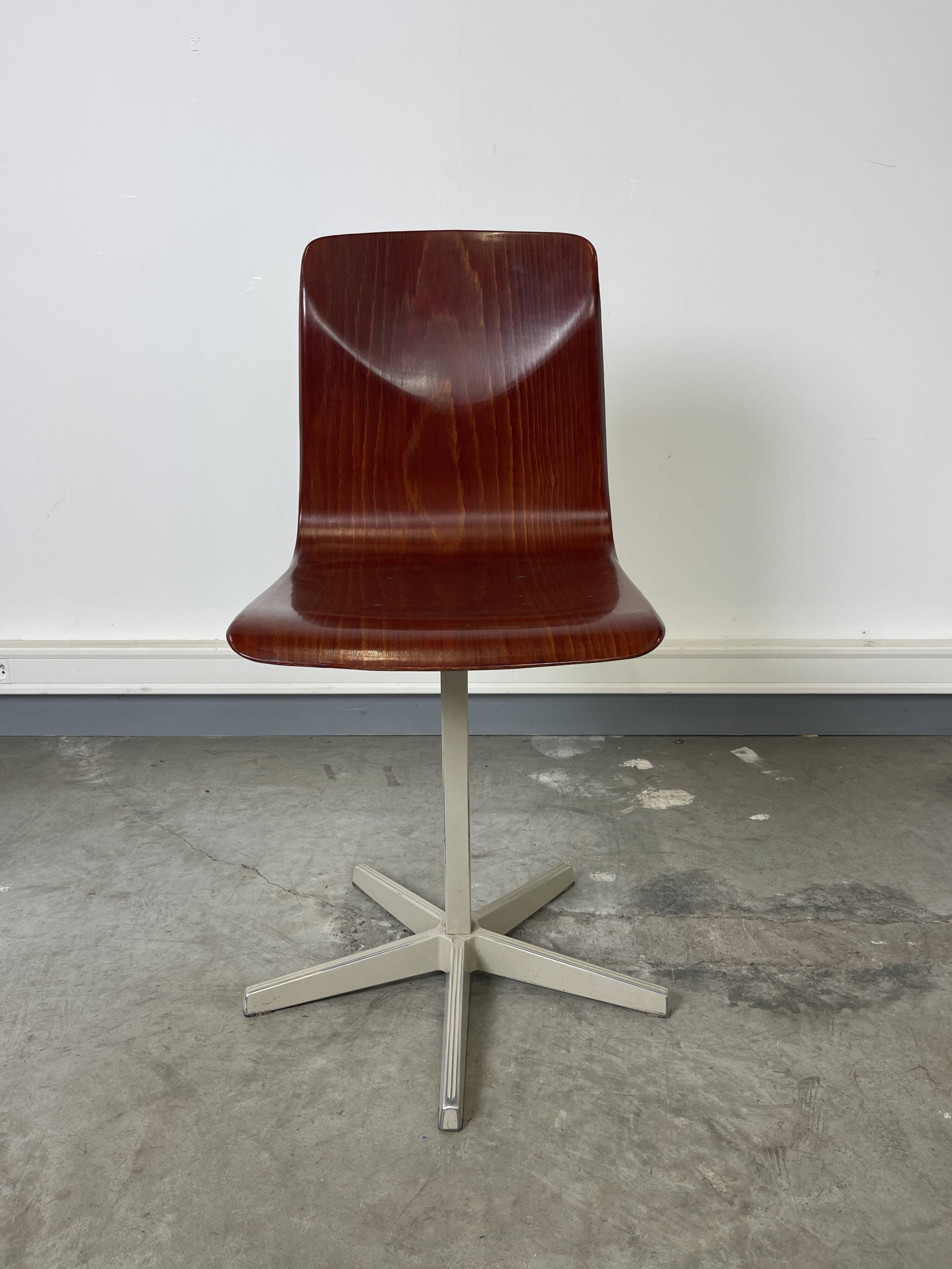 Set of 7 Galvanitas workshop chairs central foot Netherlands 1970s