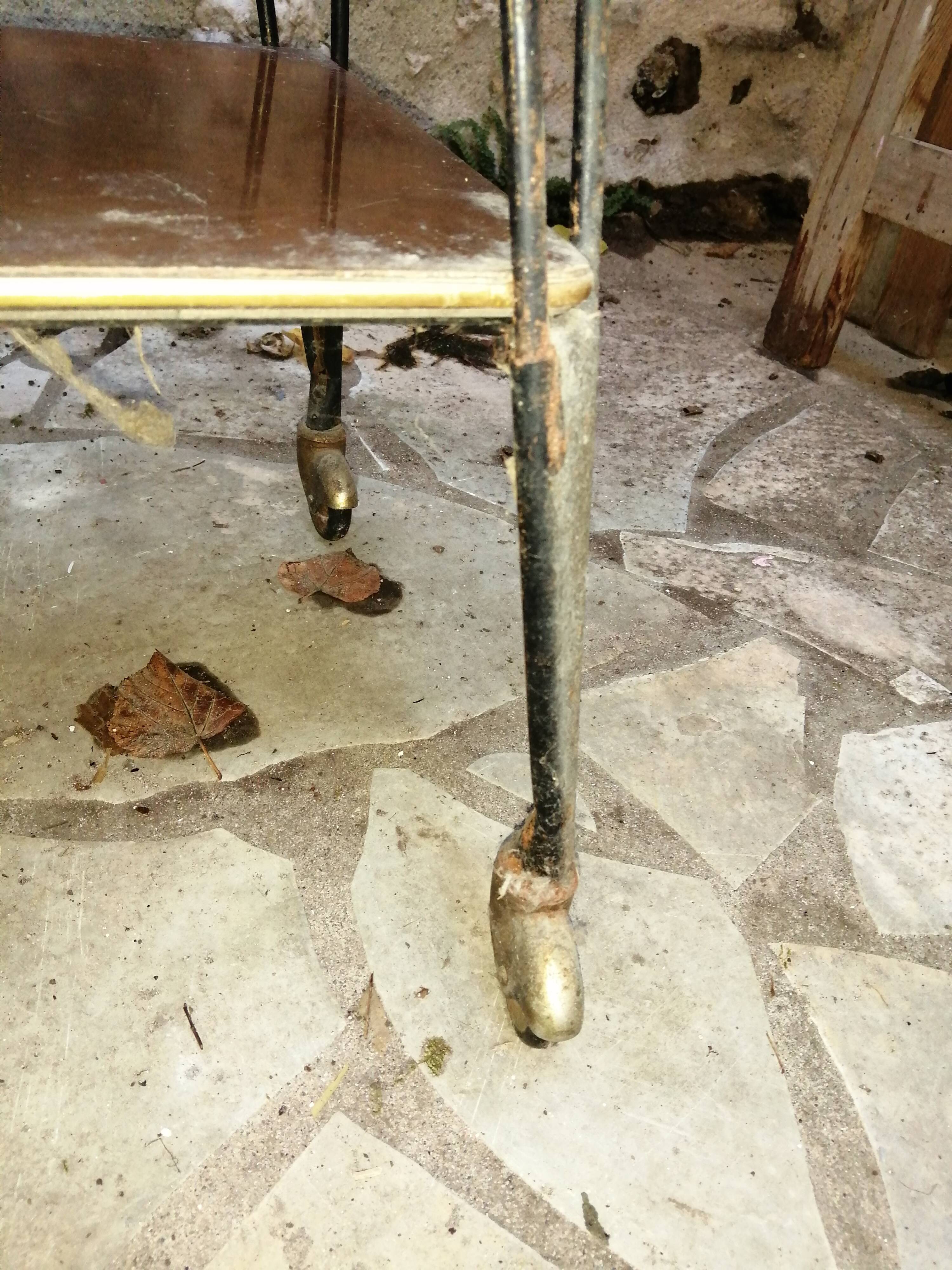 Serving table feet eiffel compass