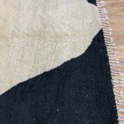 Handmade moroccan berber rug 140 x 96 cm