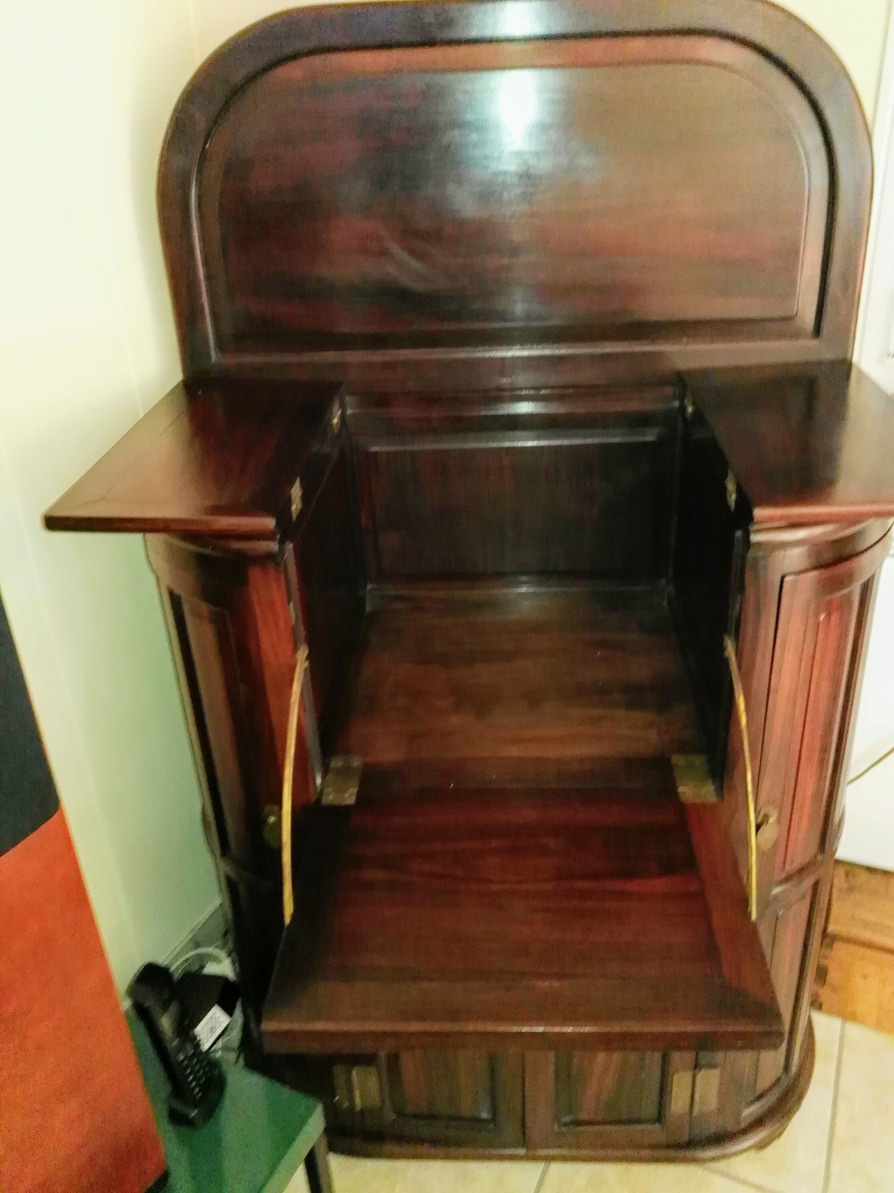 Bar inspiration far East wood precious