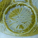 Plat à artichaut ou de présentation en barbotine faïence de Gien de couleur verte