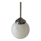 Suspension chromée et opaline blanche vintage