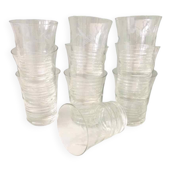 10 verres gobelets ciselés années 40
