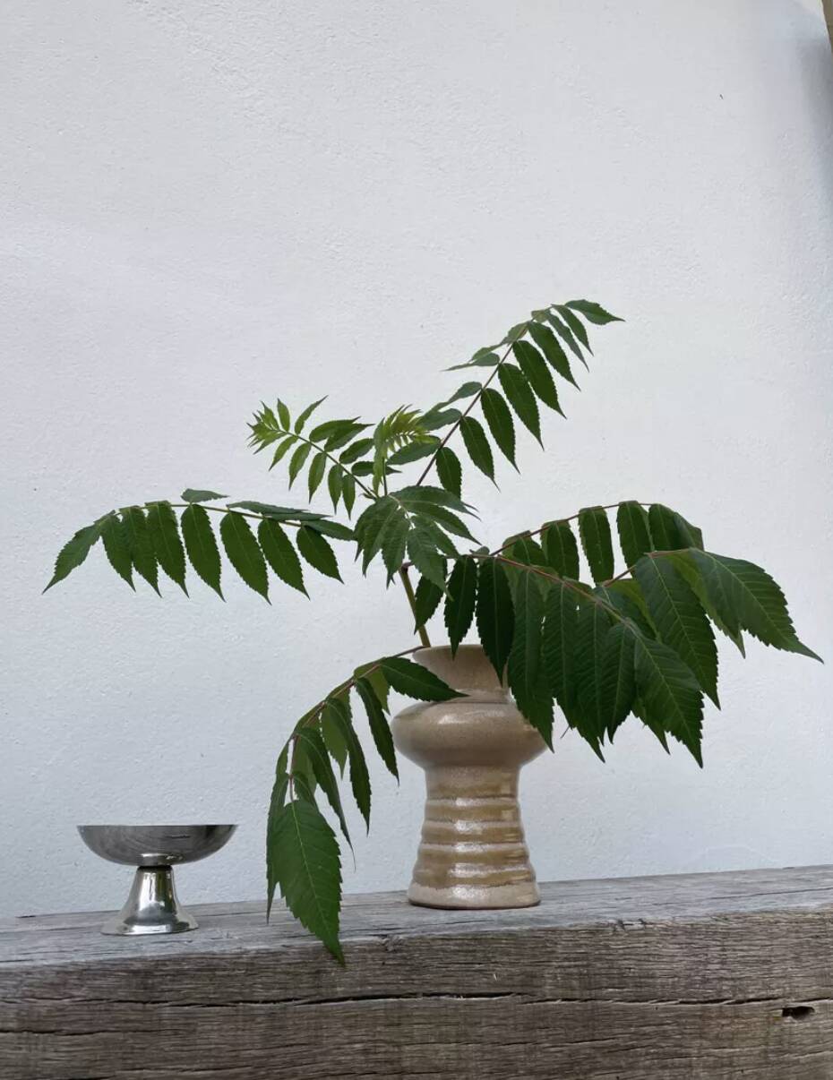 Vase organique en céramique beige vintage 1970