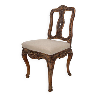 18th-Century German Baroque Chair in Carved Walnut, 1740s