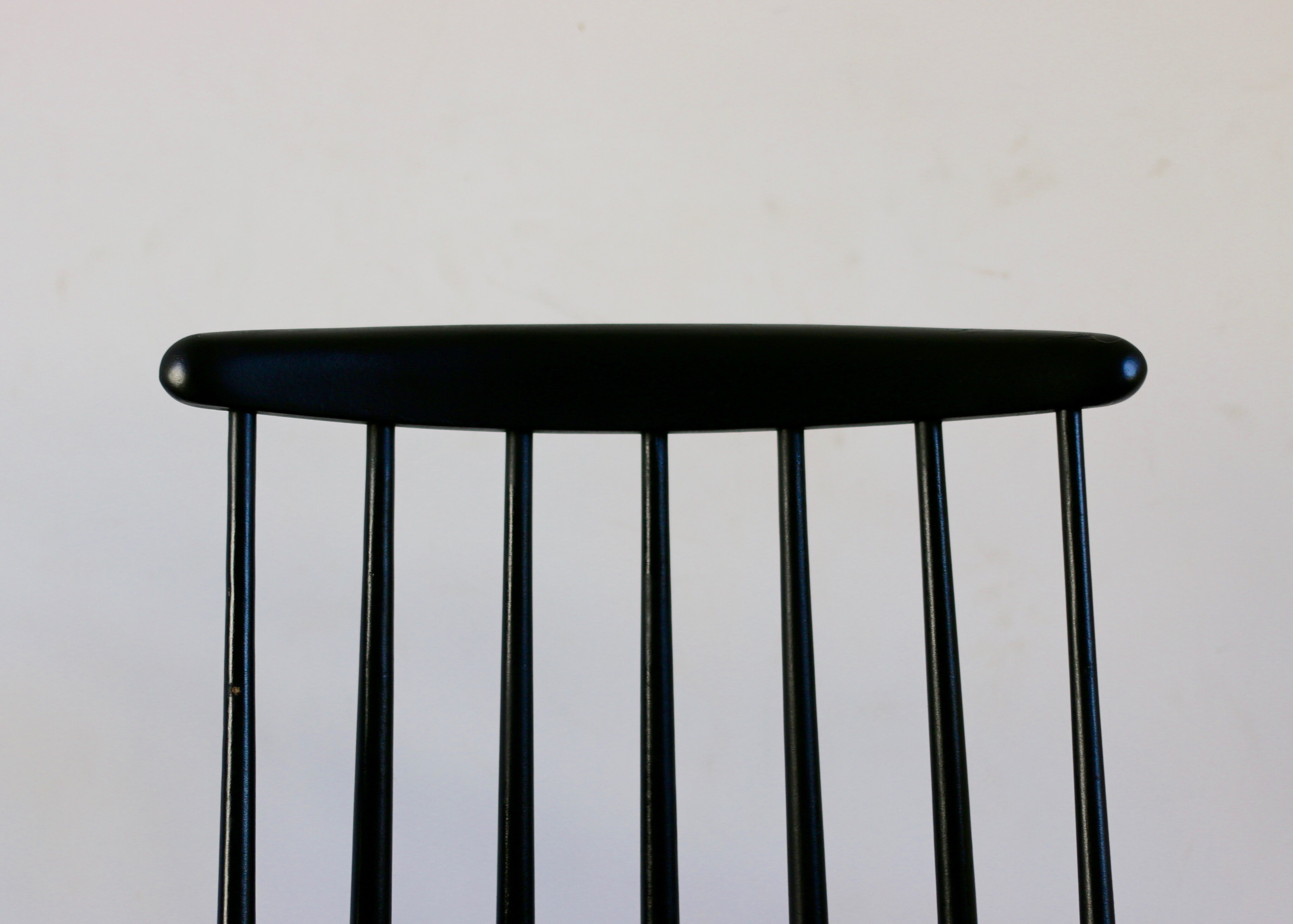 Série de 4 chaises scandinaves Fanett Tapiovaara