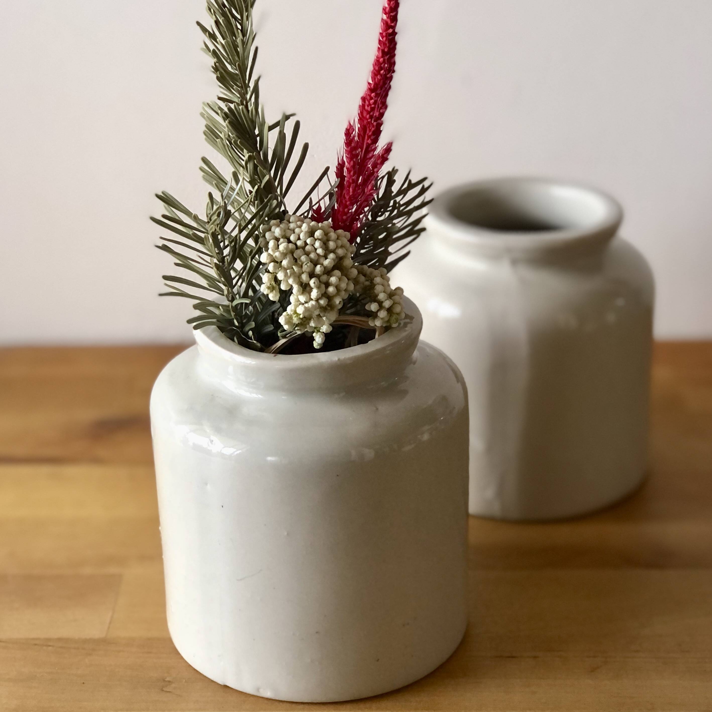Enamelled stoneware pot