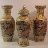 Ensemble de 3 vases japonais anciens Satsuma