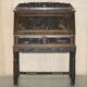 Bureau chinois sculpté à la main vers 1940 avec fauteuil assorti