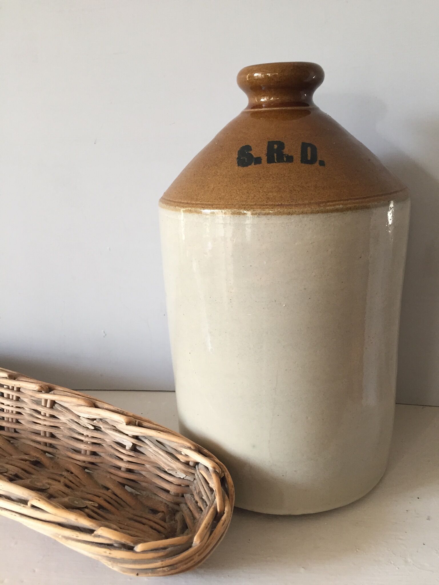 Two-coloured glazed sandstone pot SRD