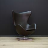 Arne jacobsen armchair the egg danish design