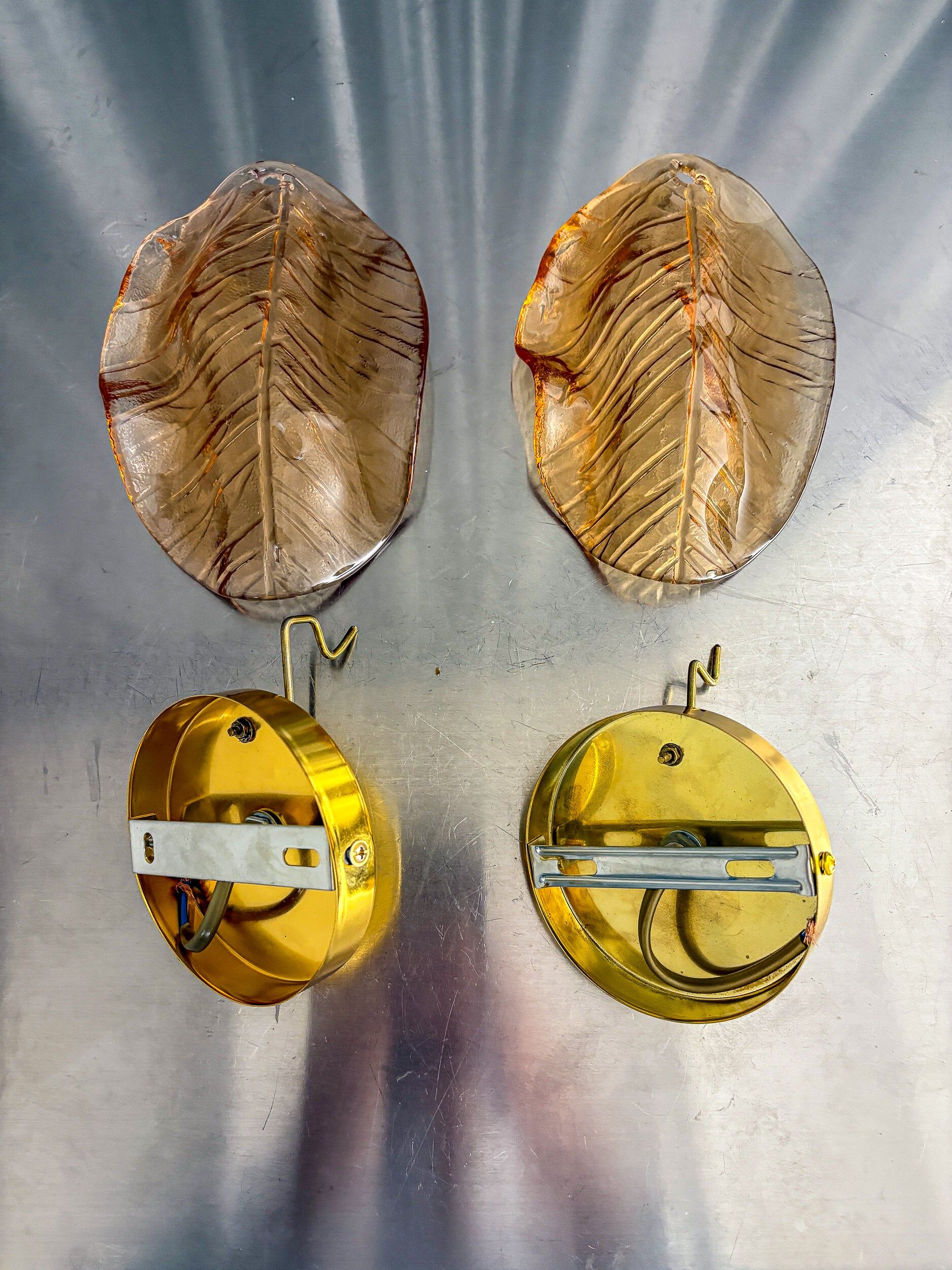 Pair of "Leaf" Murano pink glass wall sconces, Italy, circa 1970s