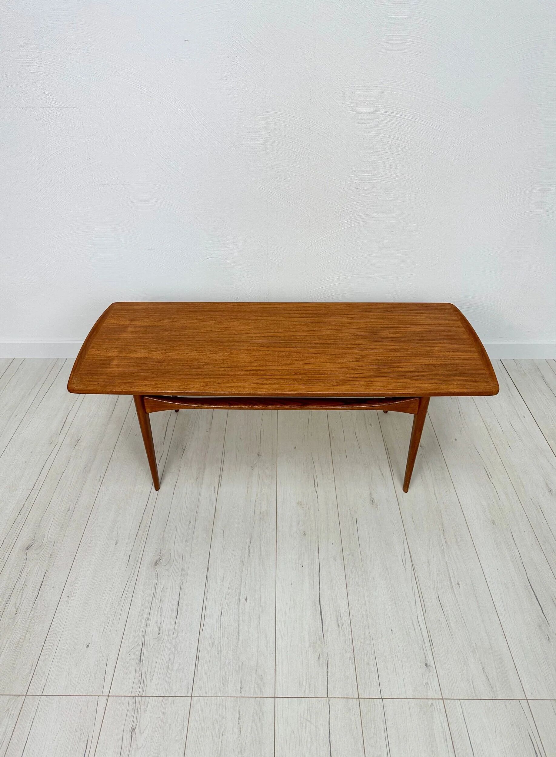 1960s vintage coffee table by Tove & Edvard Kindt-Larsen for France & Daverkosen