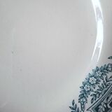 Assiettes plates anciennes dépareillées en faïence terre de fer