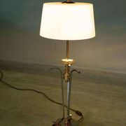 Vintage brass table lamp in Hollywood Regency style from the 50s/60s.